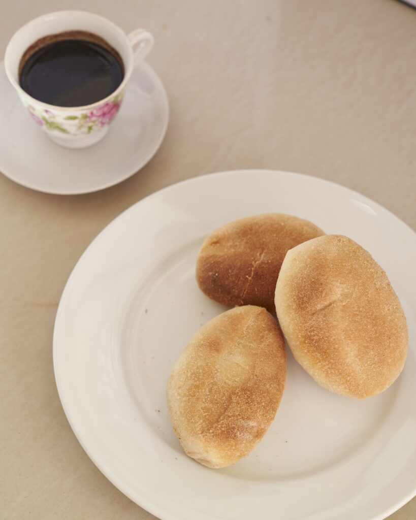 Pandesal and Tsokolate