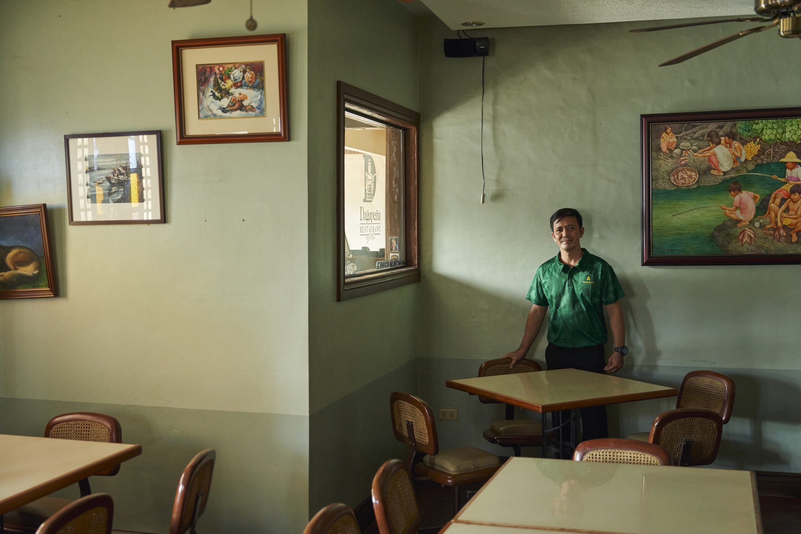 The salon of Dagupeña Restaurant